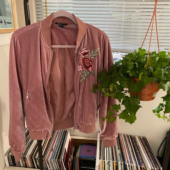 Velvet Jacket - Picture 1 of 4